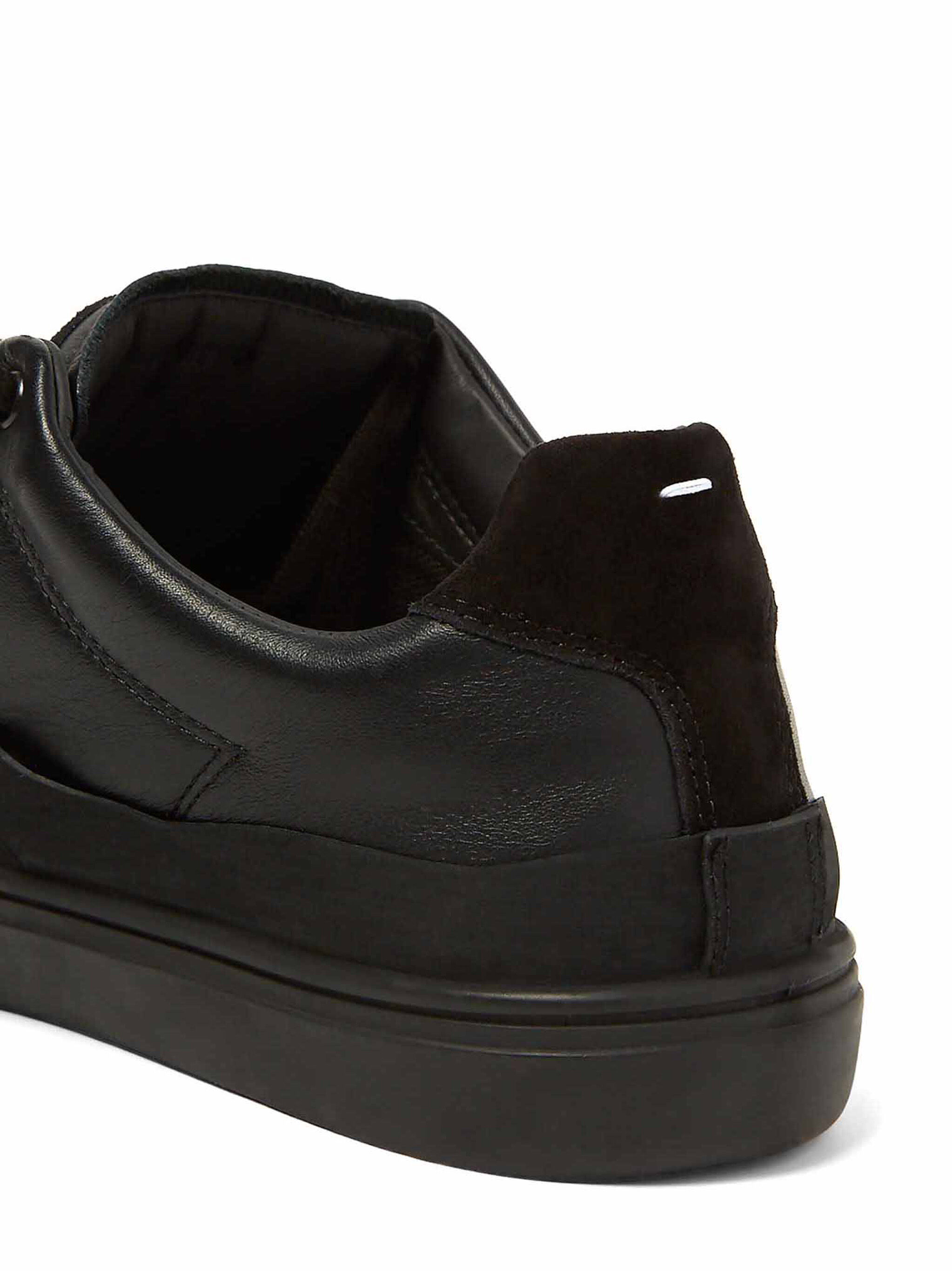 Maison Margiela Evolution Black Sneakers for Men | THE FLAMEL®
